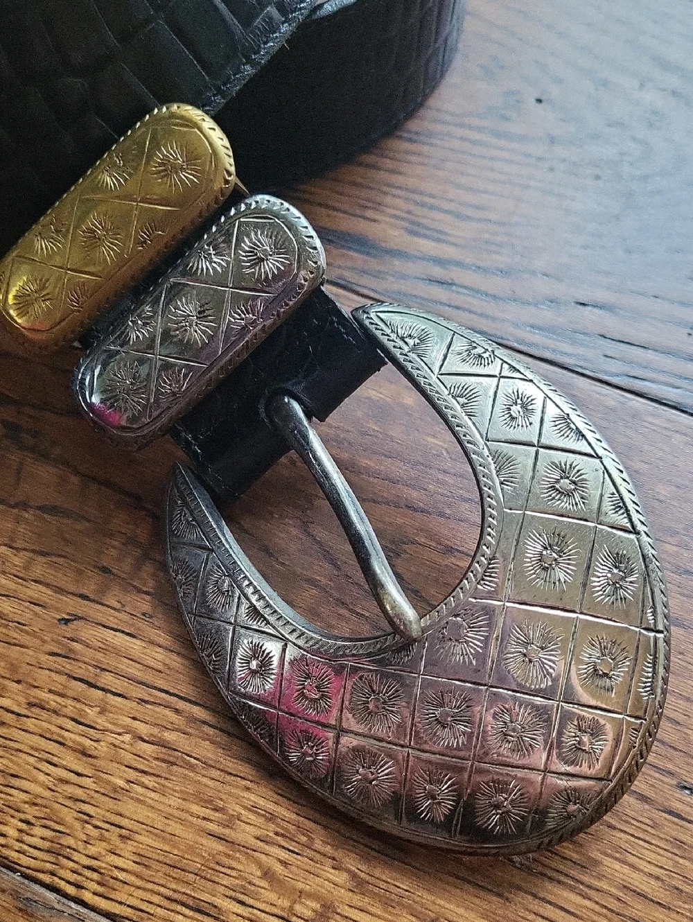 Street Ahead Black Croc-Embossed Leather Belt with Ornate Metal Buckle. Size M